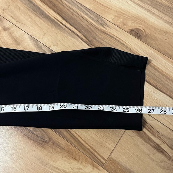 Kirkland Signature Ladies Ankle Pants Sz Medium Black Active Travel Pant - Picture 6 of 8